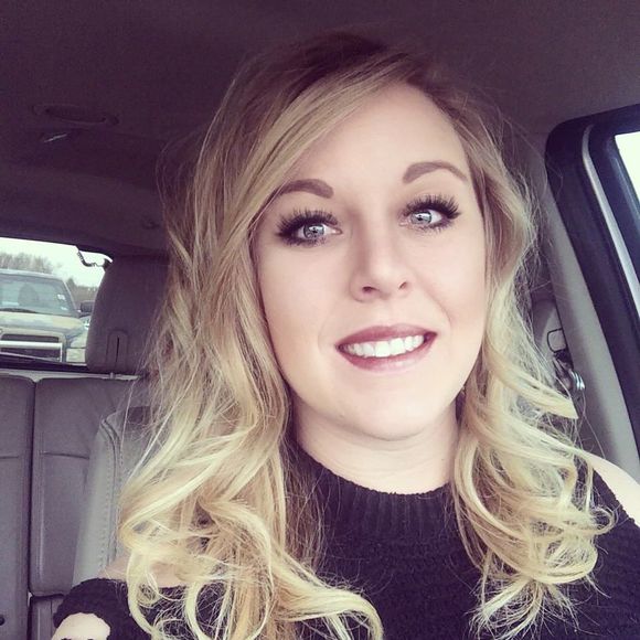 Meet your Posher, Ashley - Picture 1 of 1